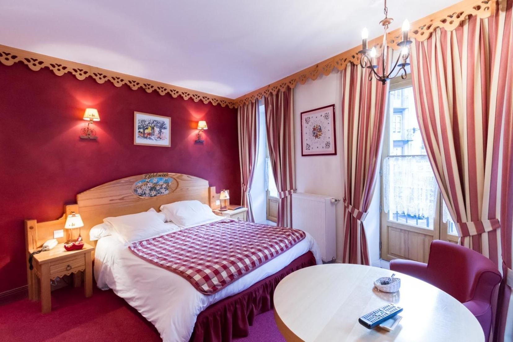 Hotel Le Bois Joli โกเตอเรต์ ภายนอก รูปภาพ