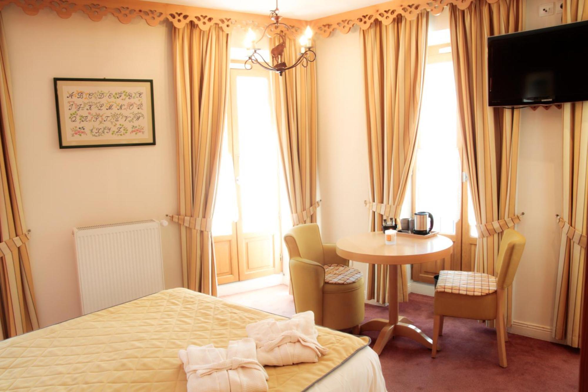 Hotel Le Bois Joli โกเตอเรต์ ภายนอก รูปภาพ